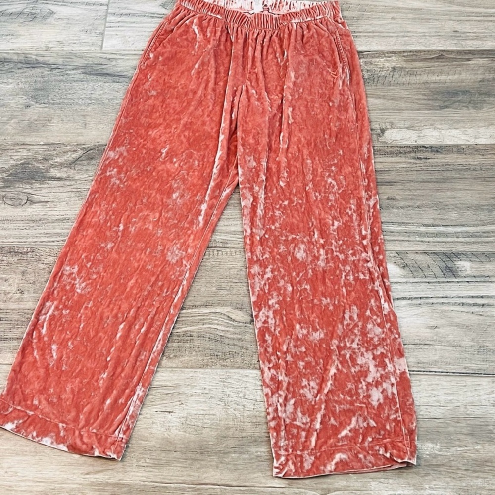 Victoria's Secret Crushed Velvet Pajama Set Size LARGE TOP / PANTS HEART LOGO #3 - Picture 3 of 14